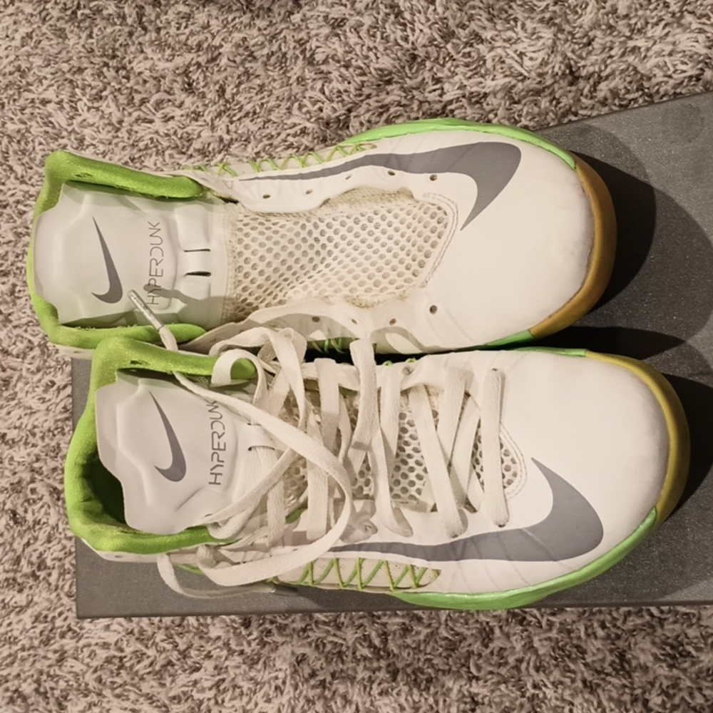Men's Nike Hyperdunks Size 9